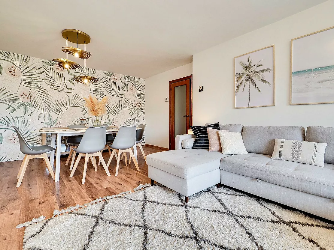 Fantastic apartment for sale in La Trinitat.- Barcelona