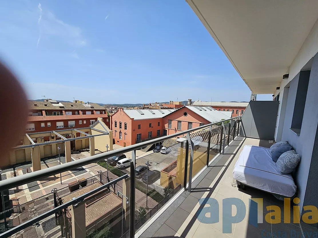 DUPLEX AVEC TERRASSE ET VUE AU CENTRE DE PALAFRUGELL