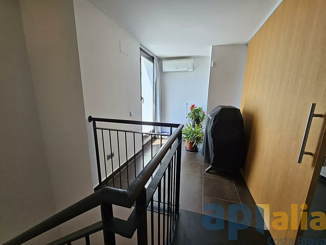 DUPLEX AVEC TERRASSE ET VUE AU CENTRE DE PALAFRUGELL