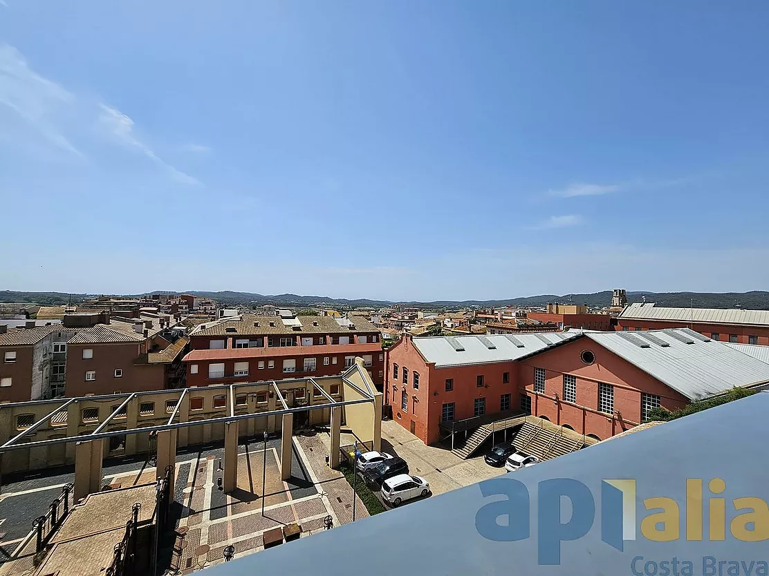 DUPLEX AVEC TERRASSE ET VUE AU CENTRE DE PALAFRUGELL