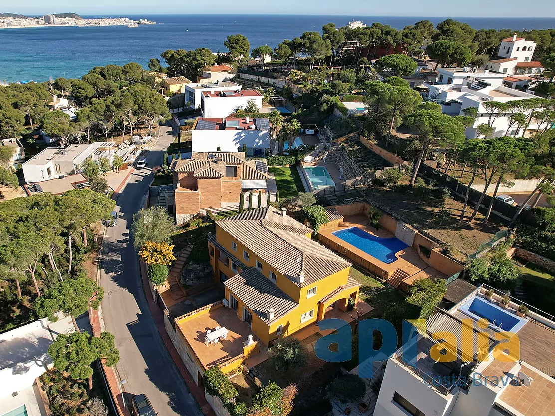 Exclusiva villa en Treumal, Sant Antoni de Calonge, a pocos pasos de las mejores playas de la Costa Brava.