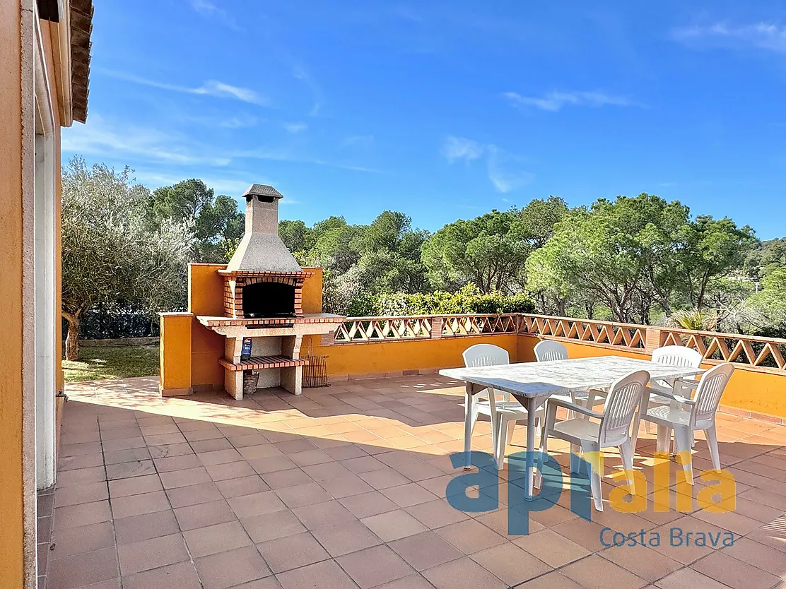 Exclusiva villa en Treumal, Sant Antoni de Calonge, a pocos pasos de las mejores playas de la Costa Brava.