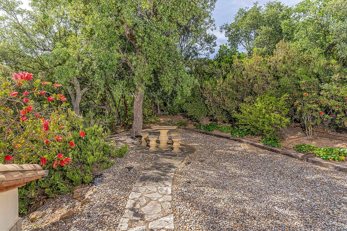 Charmante Villa Méditerranéenne à Vizcondado de Cabanyes avec Piscine Privée et Vues Imprenables.