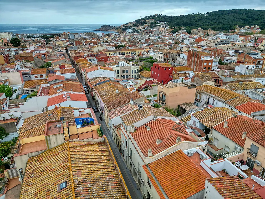 Charmante maison jumelée dans l'Eixample.- Sant Feliu de Guíxols