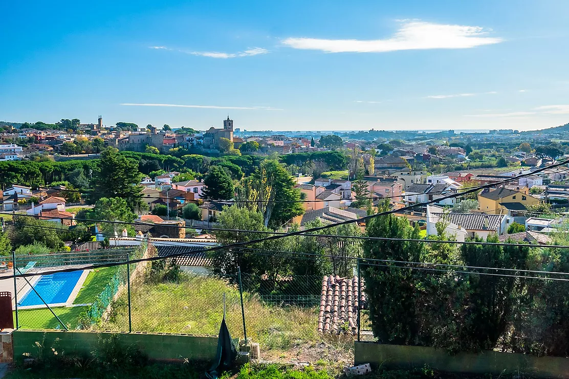 Hermosa villa cerca del centro de Calonge.