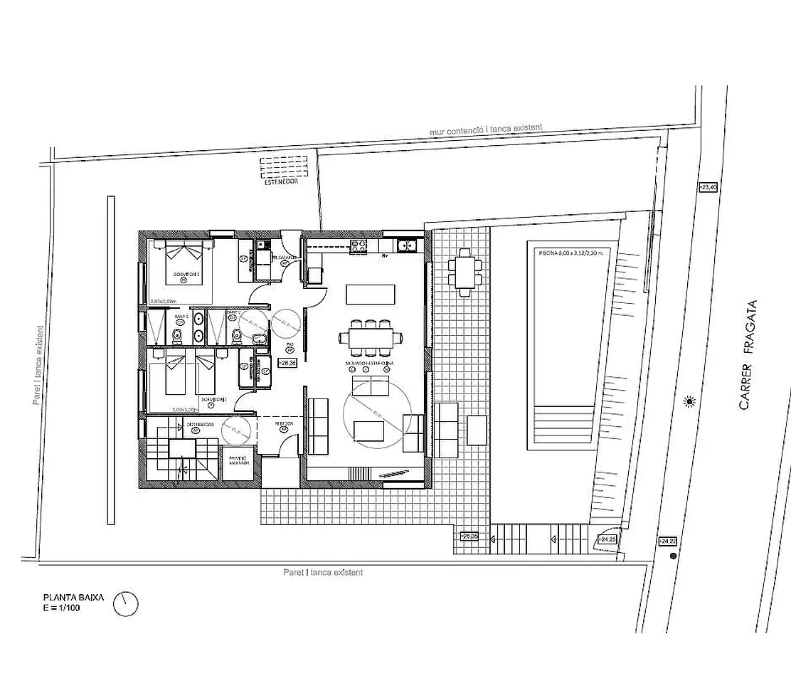 Une maison conçue pour profiter en famille : grand jardin, espaces lumineux et finitions de qualité