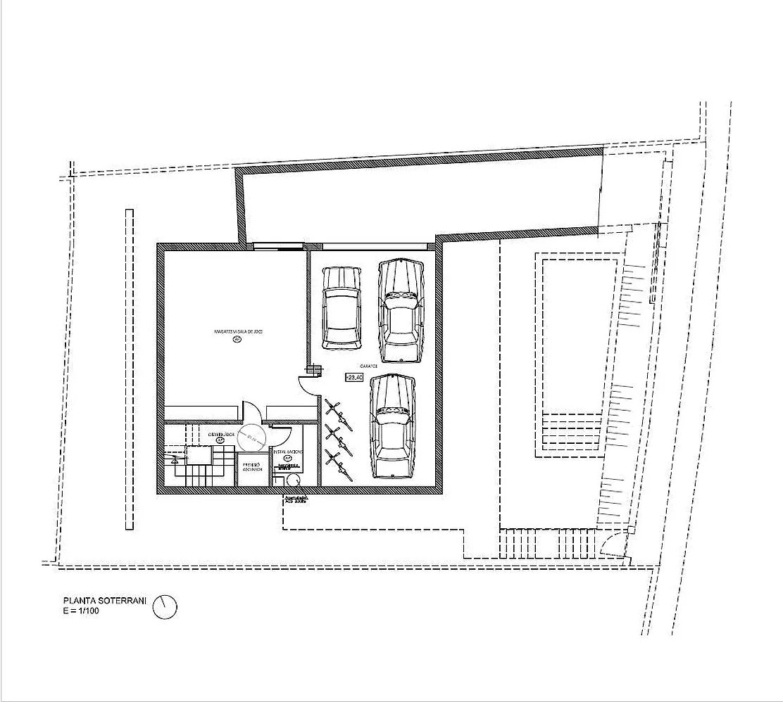 Une maison conçue pour profiter en famille : grand jardin, espaces lumineux et finitions de qualité