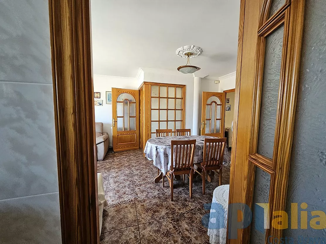 CASA ADOSADA EN VENTA EN ZONA TRANQUILA DE PALAMÓS