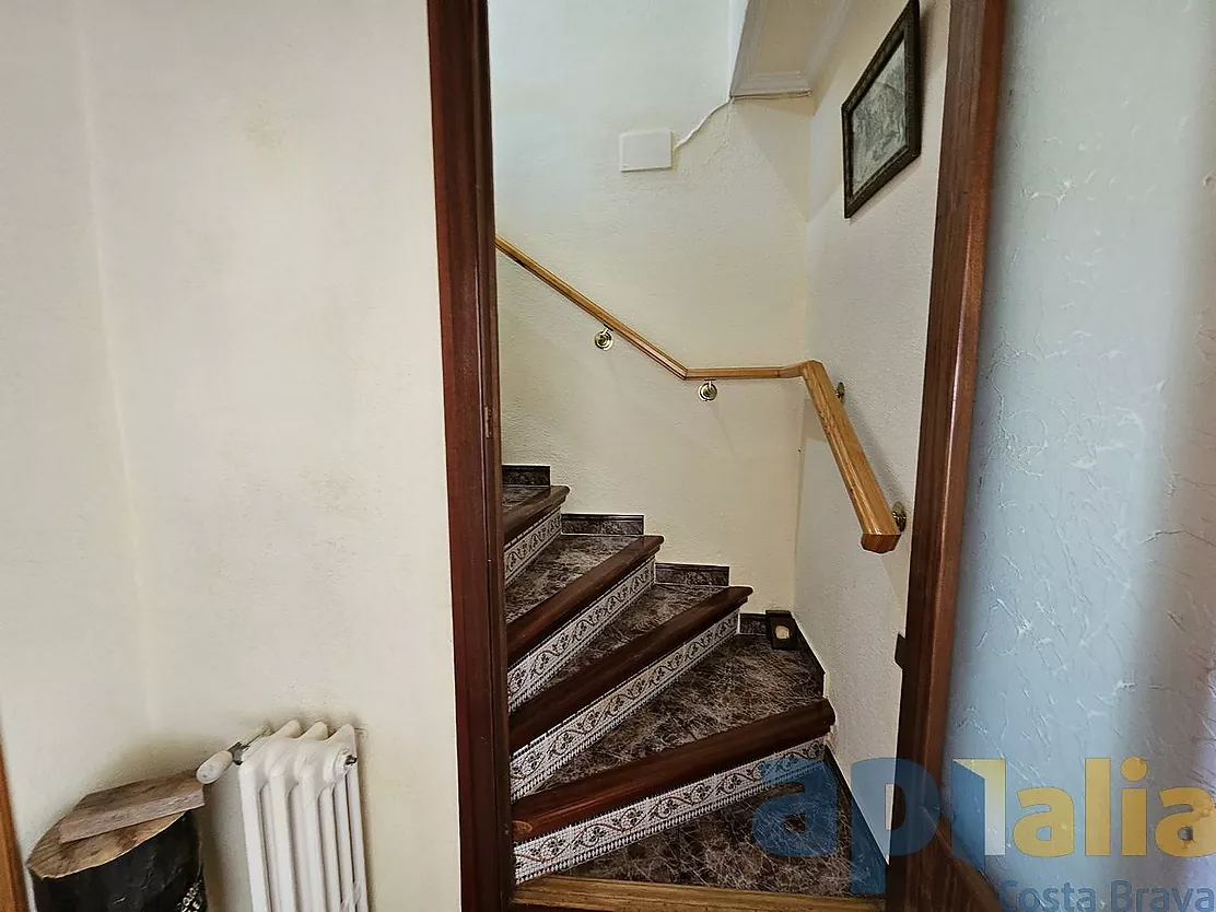 CASA ADOSADA EN VENTA EN ZONA TRANQUILA DE PALAMÓS