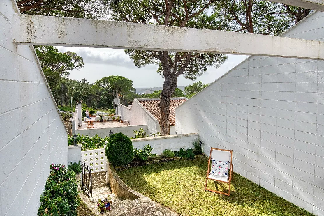 House with garden in the central Politur urbanization of Playa de Aro