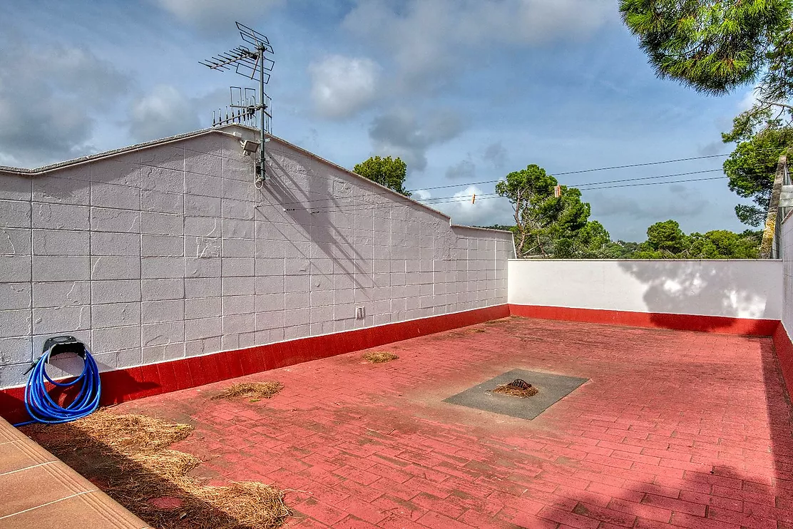 House with garden in the central Politur urbanization of Playa de Aro