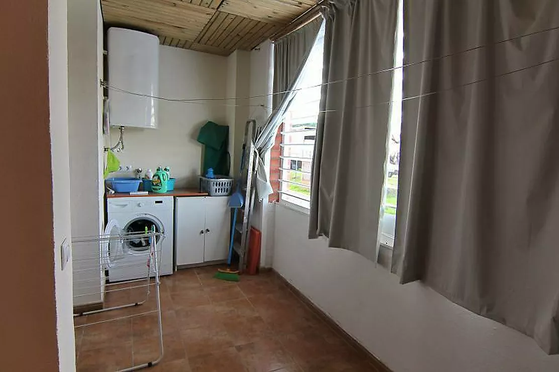 Appartement au rez-de-chaussée situé à quelques mètres de la plage.