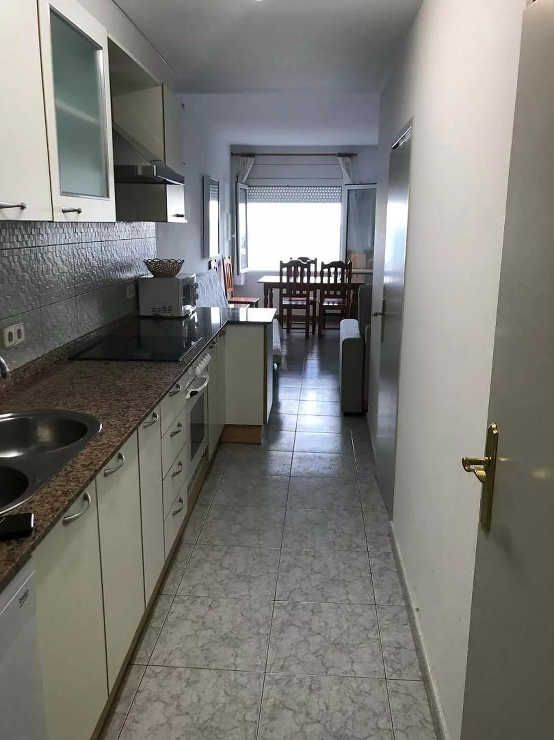 Apartament en primera línia amb vistes panoràmiques al mar.