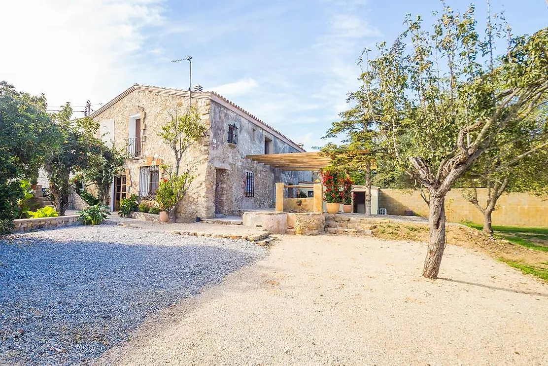 Hermosa masía reformada en Sant Antoni de Calonge