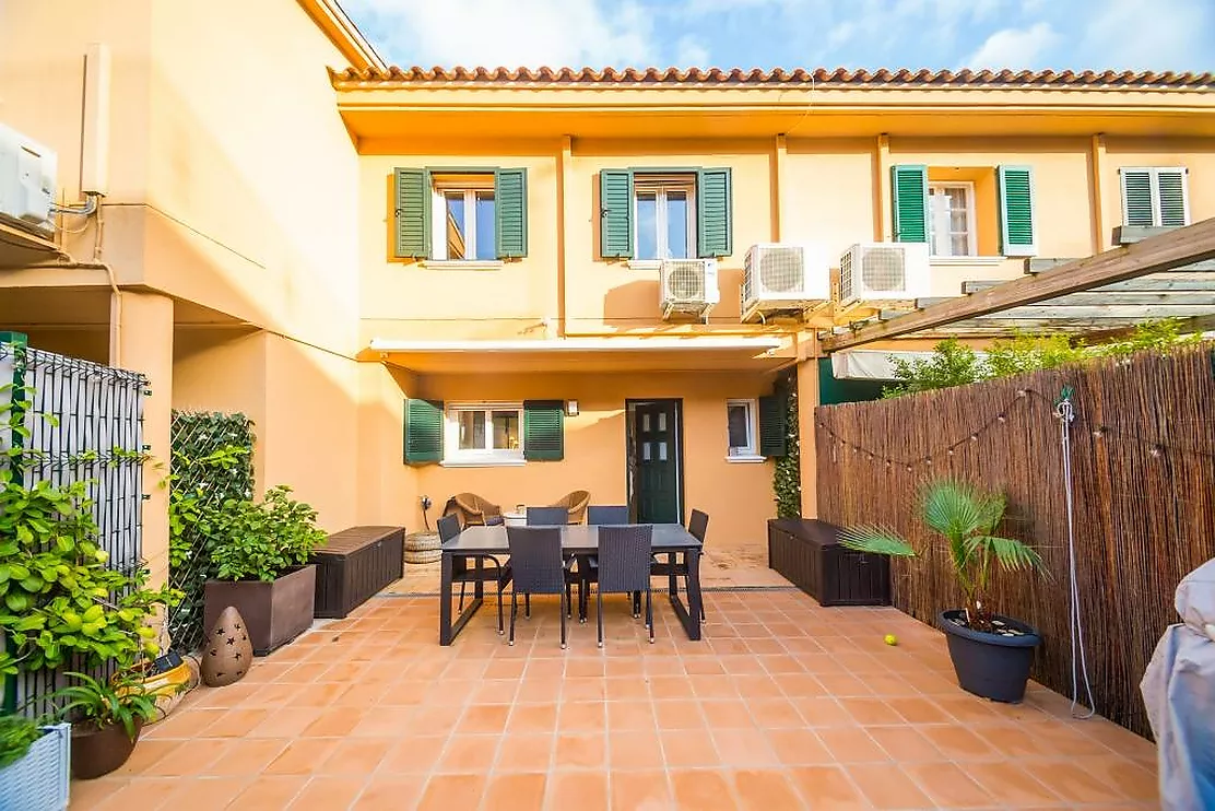 Belle maison mitoyenne avec vue mer et Licence Touristique à Sant Feliu de Guíxols