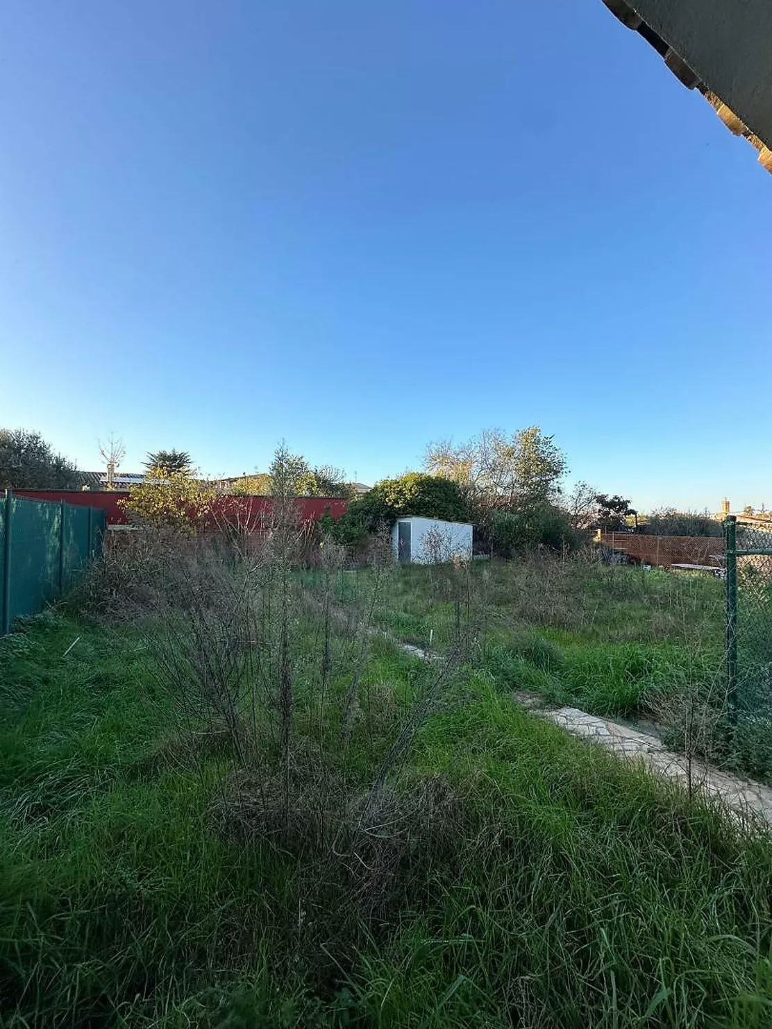 Maison avec grand jardin à vendre à La Bisbal d'Empordà.