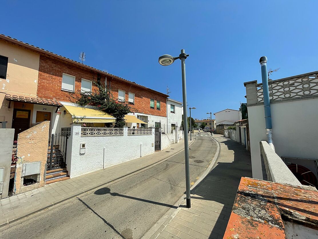 Casa adosada reformada Palamós.