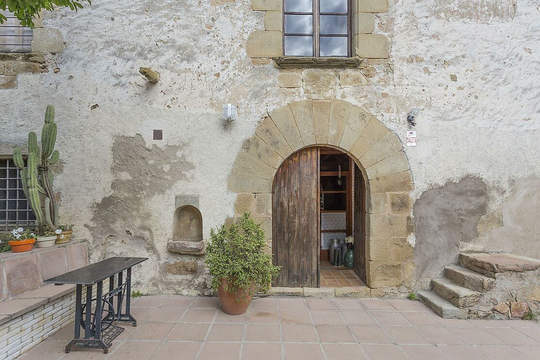 Catalan farmhouse from the 17th century