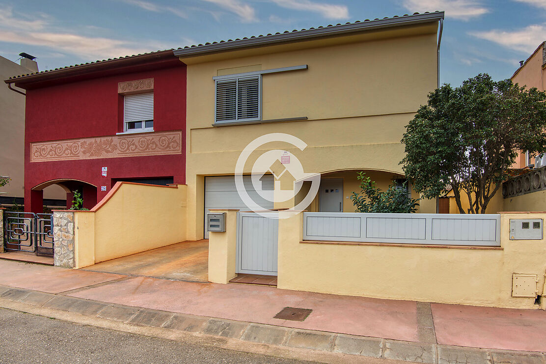 Belle maison mitoyenne à Palafrugell.