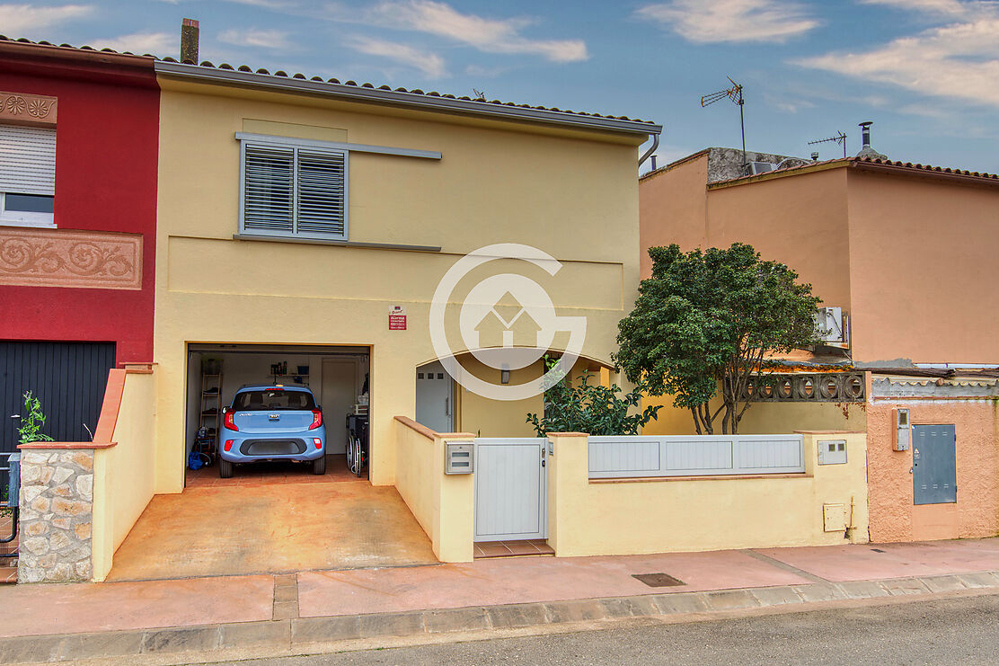 Bonica casa adossada en venda a Palafrugell